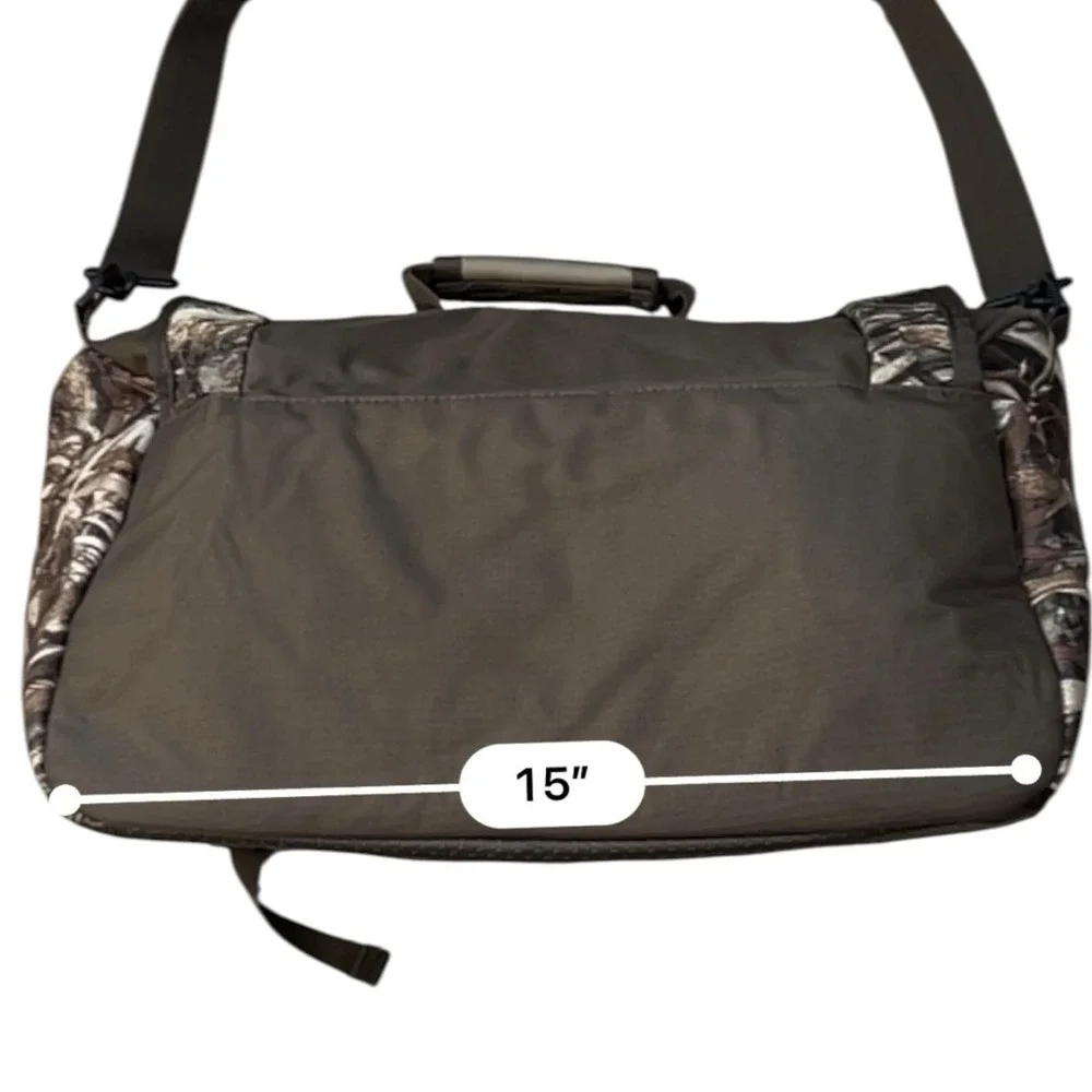 GAME WINNER in Realtree Xtra Camouflage Hunting Gear Shoulder Game Bag Tactical